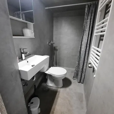Nestinthess Apartman *